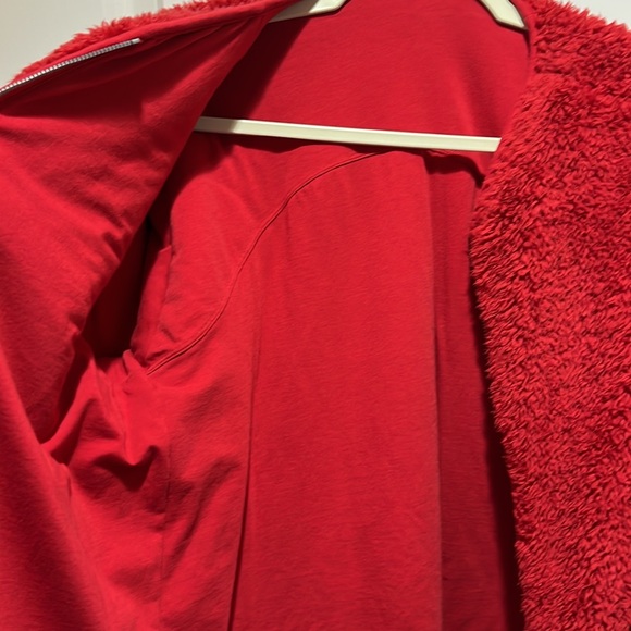Lululemon Red Oh So Sherpa Jacket 6 - Picture 5 of 11